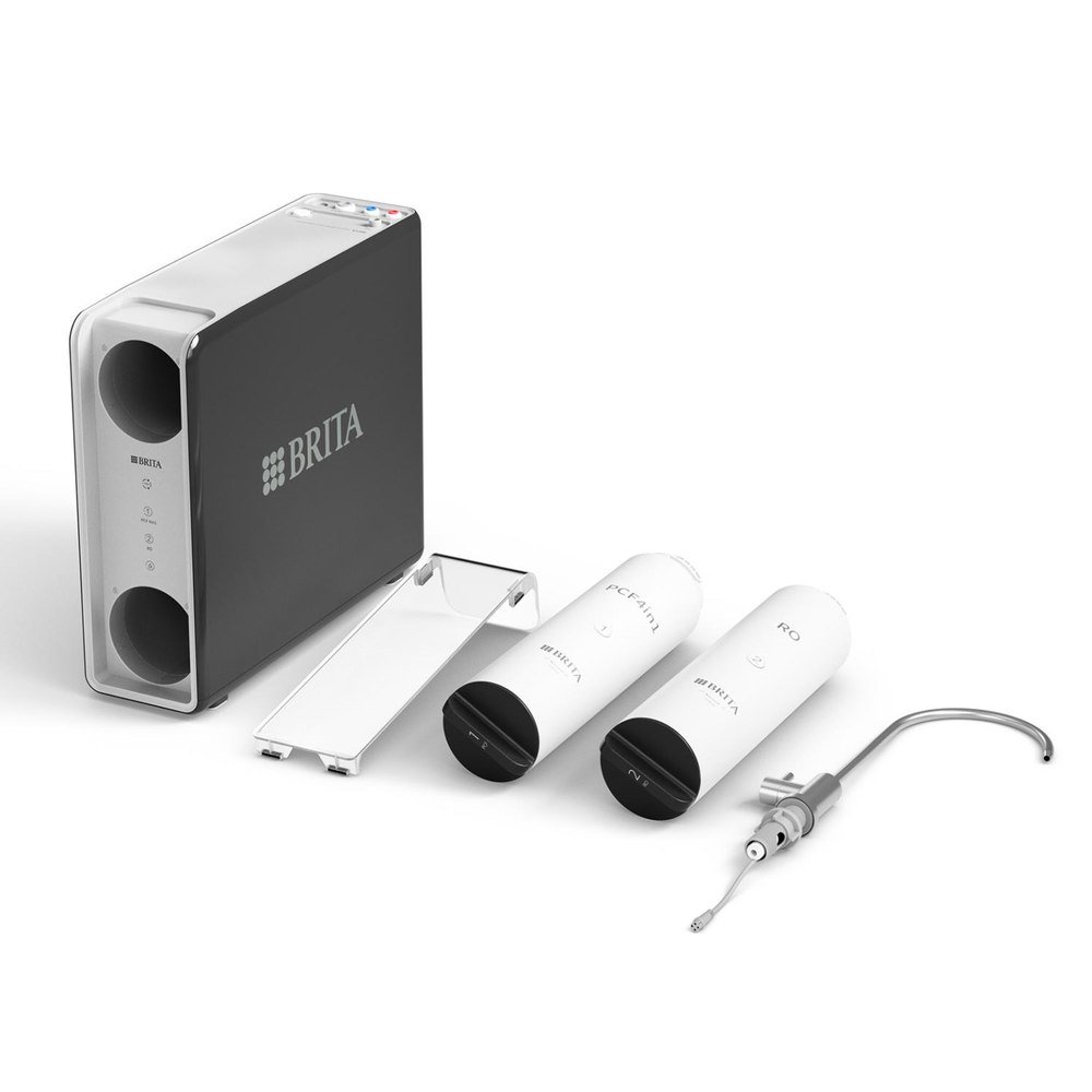 Contenido de la caja: unidad BRITA mypure RO, cartuchos PCF 4in1 y RO, y grifo de acero inoxidable